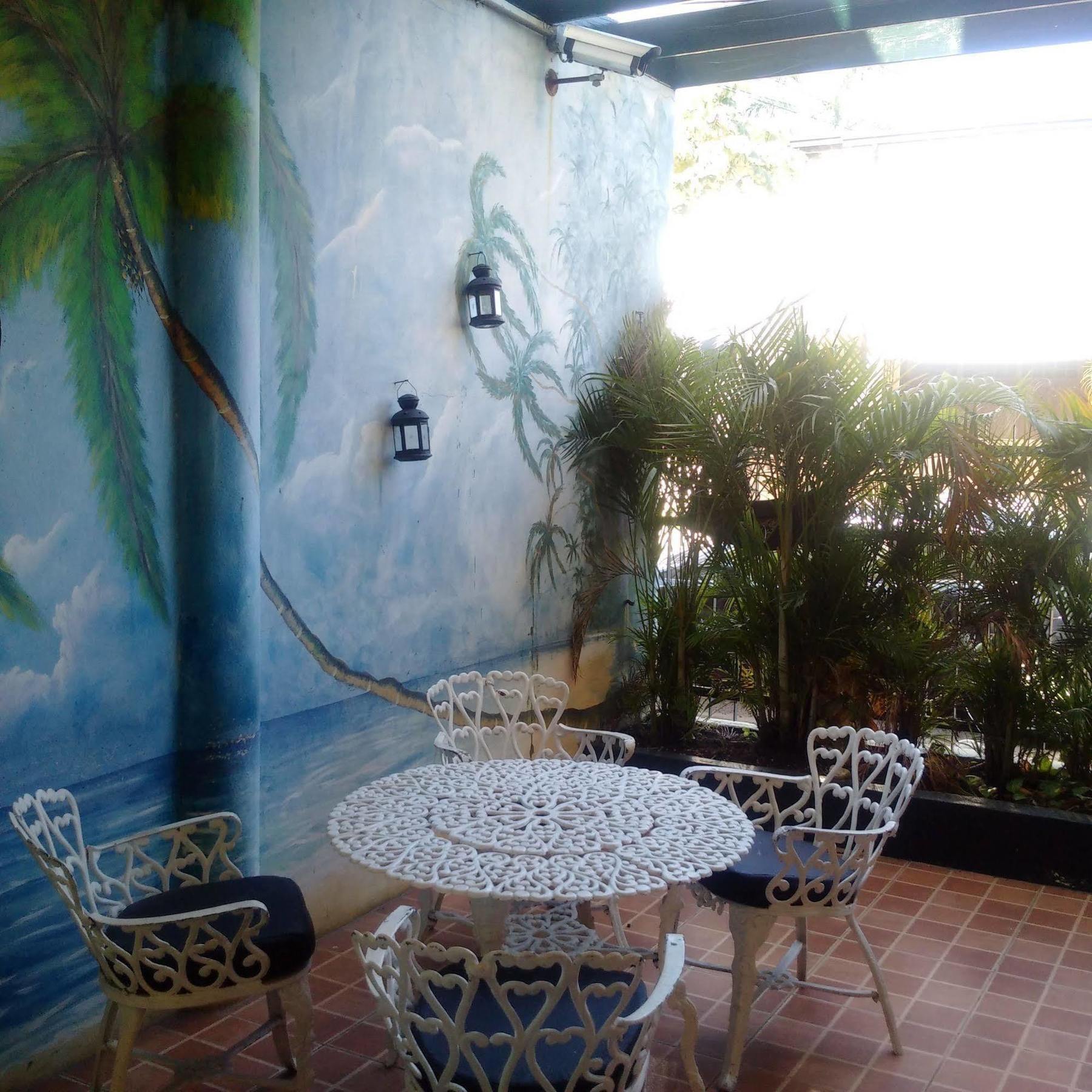 Esmeralda Saint-Domingue Extérieur photo